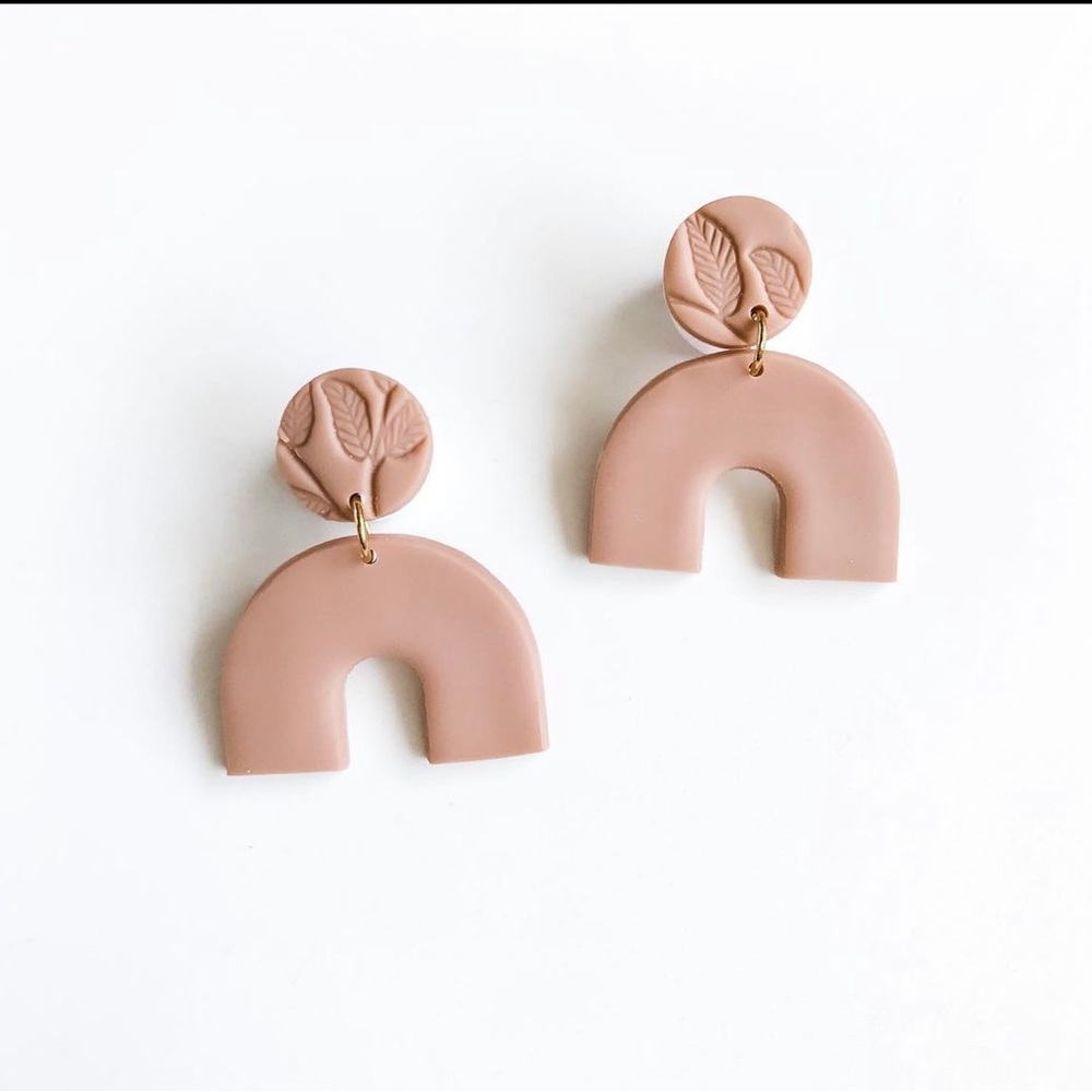 Arch Clay earrings